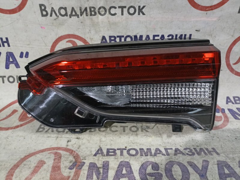 Стоп-вставка Toyota Rav4 AXAH52 задняя правая 4298