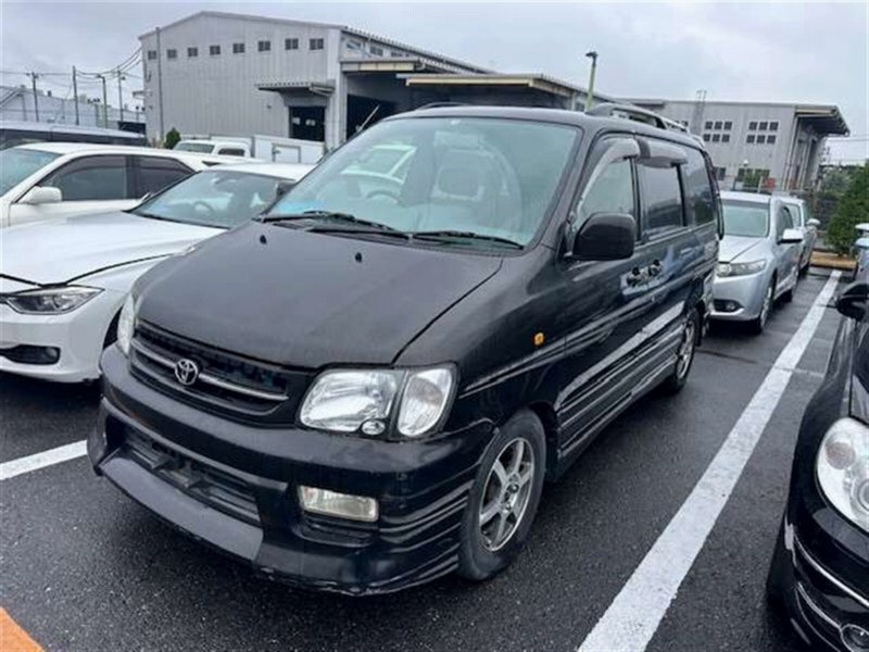 Решетка Toyota Town Ace Noah SR40 3S-FE передняя 2 MODEL