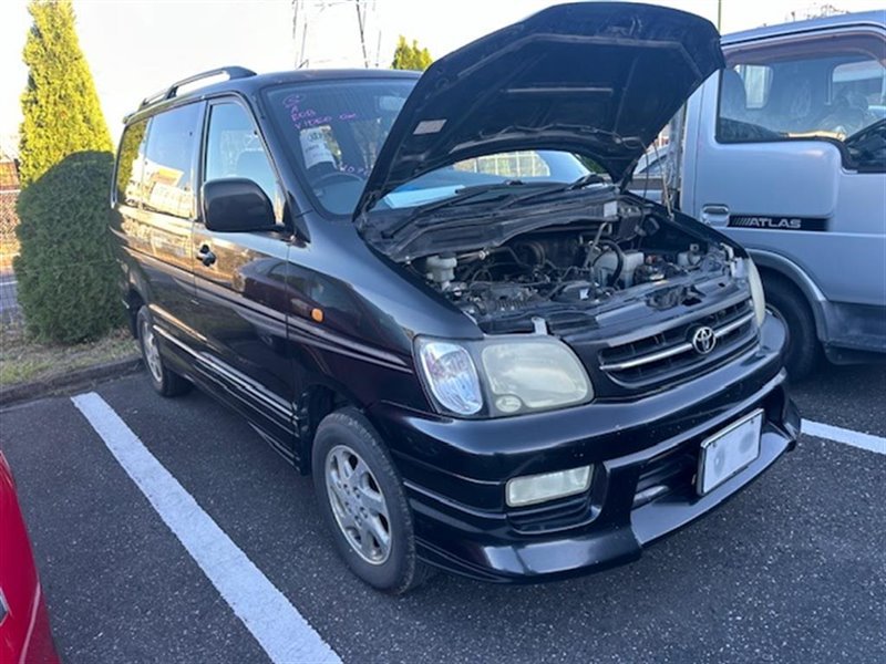 Бампер TOYOTA TOWN ACE NOAH CR51 3S-FE передний 2 MODEL (б/у)
