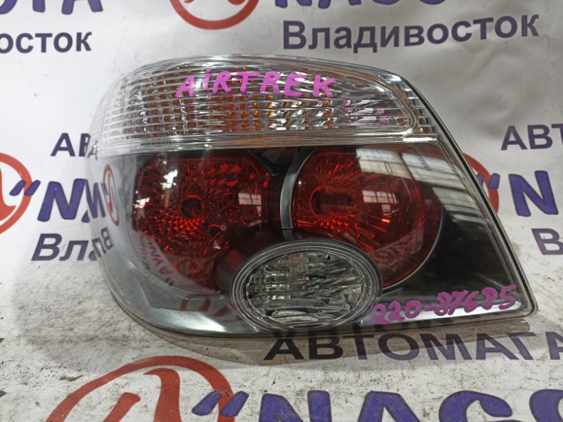 Стоп-сигнал Mitsubishi Airtrek CU5W 4G69 задний левый 220-87685