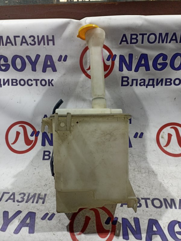 Бачок стеклоомывателя Nissan Cefiro A33 VQ20DE
