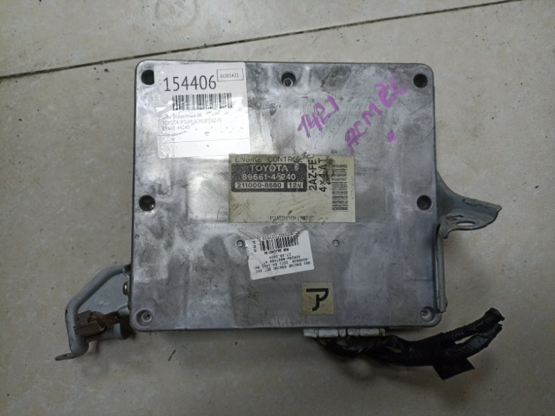 Блок управления efi Toyota Ipsum ACM26 2AZ-FE 89661-44240