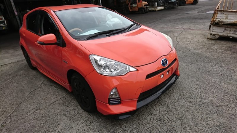 Nose cut Toyota Aqua NHP10 1NZ-FXE передний 52244