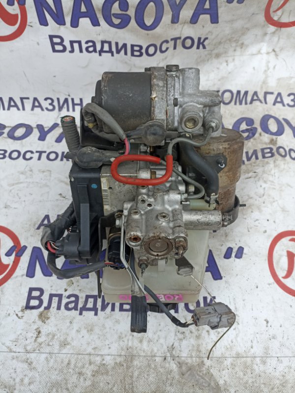Главный тормозной цилиндр TOYOTA ARISTO JZS160 2JZ-GE (б/у)