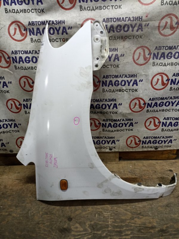 Крыло TOYOTA IPSUM ACM21 2AZ-FE переднее правое COLOR 040 (б/у)
