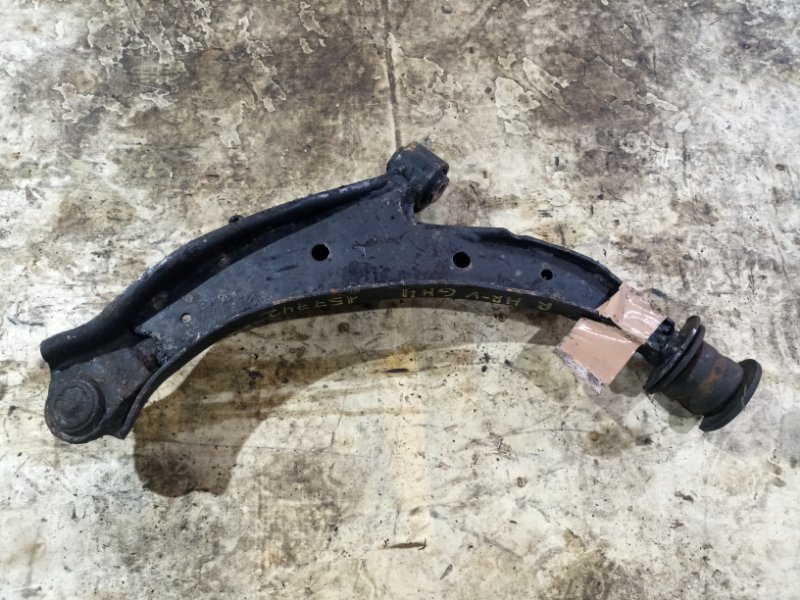 Рычаг нижний HONDA HR-V GH4 D16A передний правый (б/у)