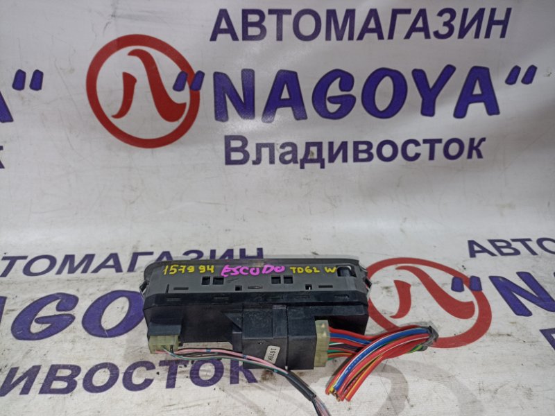 Блок упр. стеклоподьемниками SUZUKI ESCUDO TD62W H25A передний правый 1 MODEL (б/у)