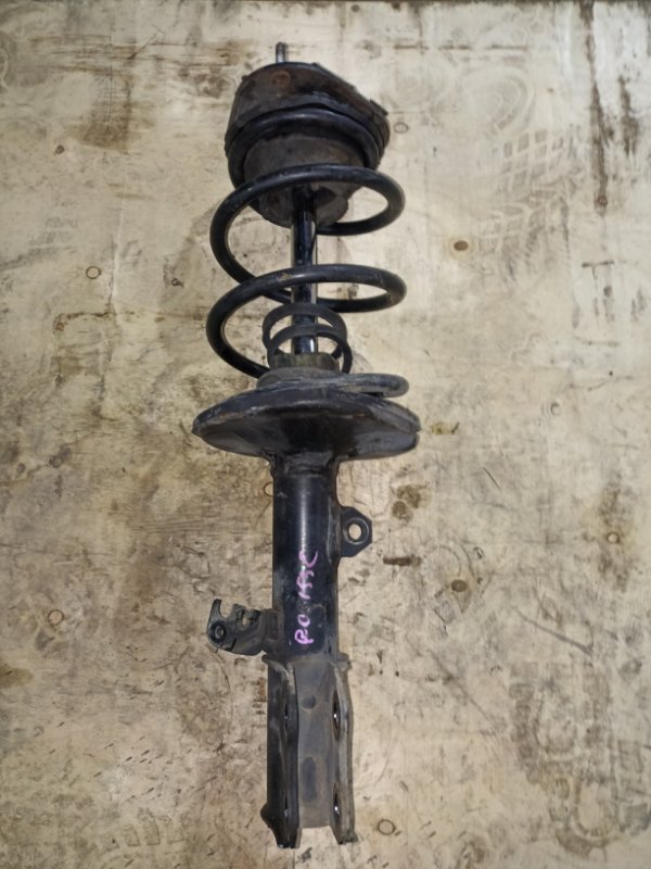 Стойка TOYOTA VOLTZ ZZE137 2ZZ-GE передняя левая (б/у)