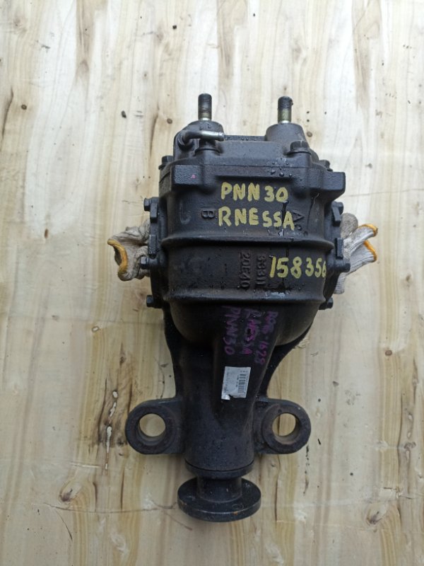 Редуктор NISSAN RNESSA PNN30 KA24DE задний (б/у)