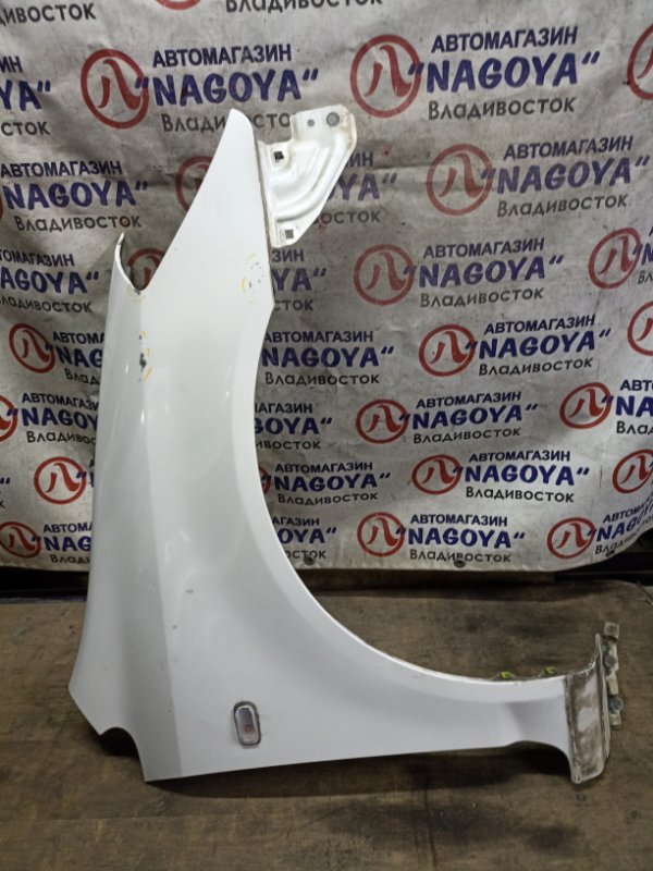 Крыло HONDA STREAM RN1 D17A переднее правое 2 MODEL (б/у)