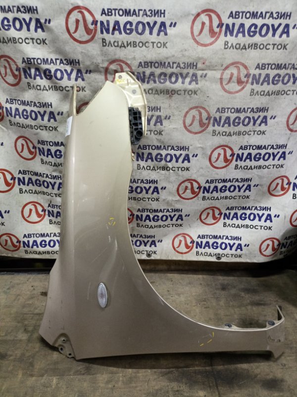 Крыло TOYOTA COROLLA AXIO NZE141 1NZ-FE переднее правое COLOR 4T8 (б/у)