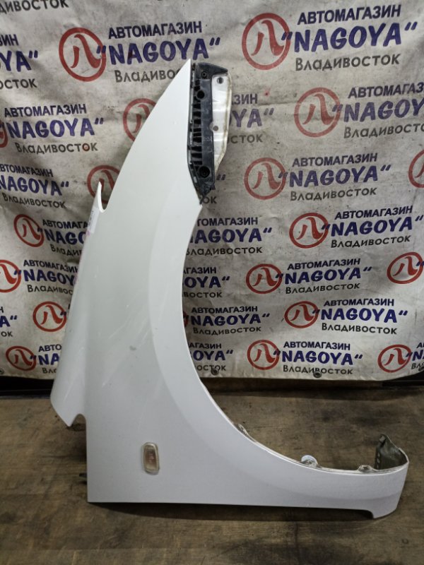 Крыло TOYOTA WISH ZNE10 1ZZ-FE переднее правое COLOR 070 (б/у)