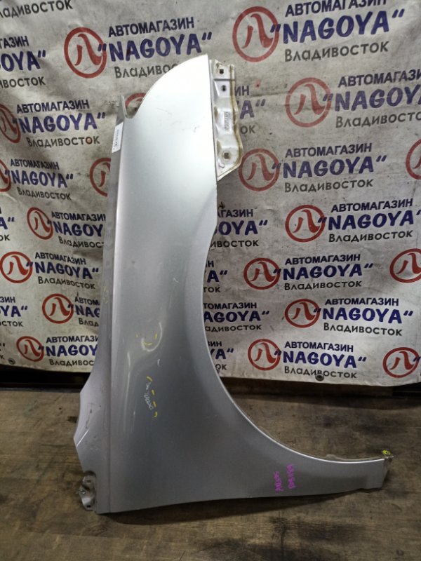 Крыло TOYOTA AVENSIS AZT251 2AZ-FSE переднее правое 2 MODEL (б/у)
