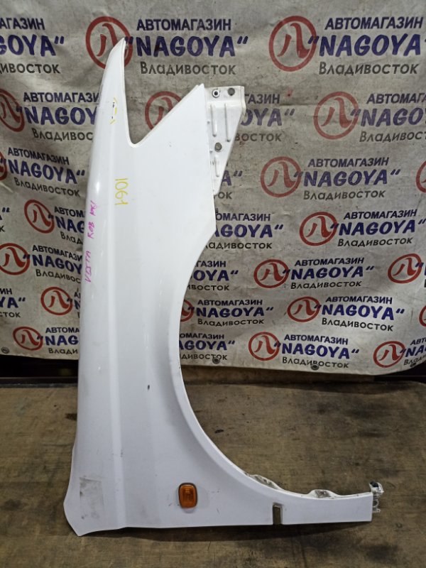Крыло TOYOTA VISTA SV55 3S-FE переднее правое COLOR 040 (б/у)
