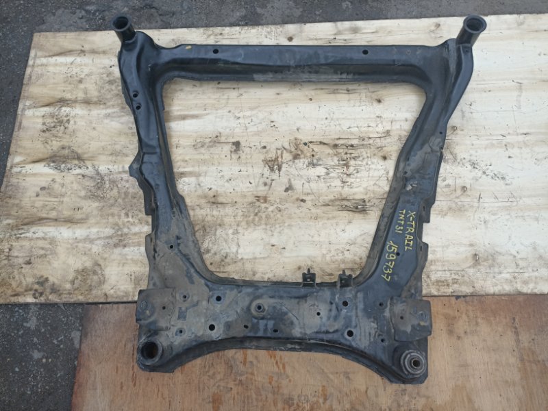 Балка под двс NISSAN X-TRAIL TNT31 QR25DE (б/у)