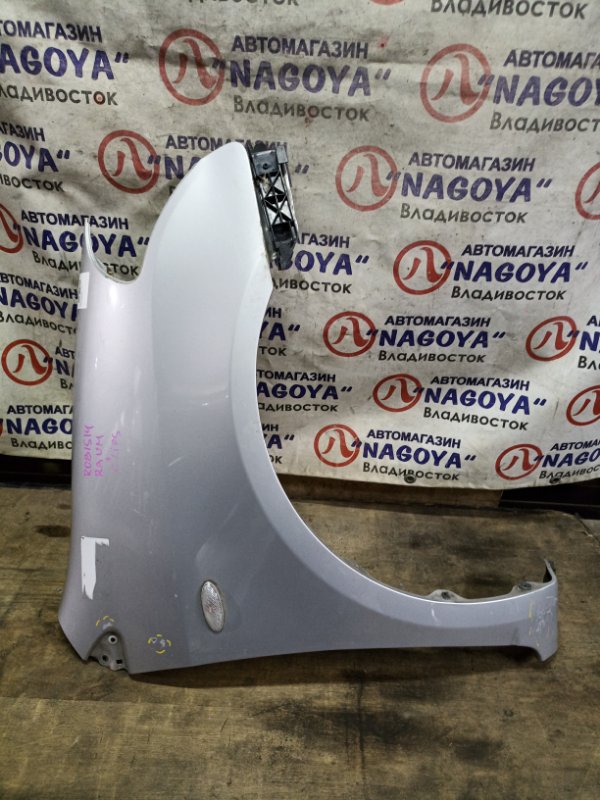 Крыло TOYOTA RAUM NCZ20 1NZ-FE переднее правое COLOR 1F7 (б/у)