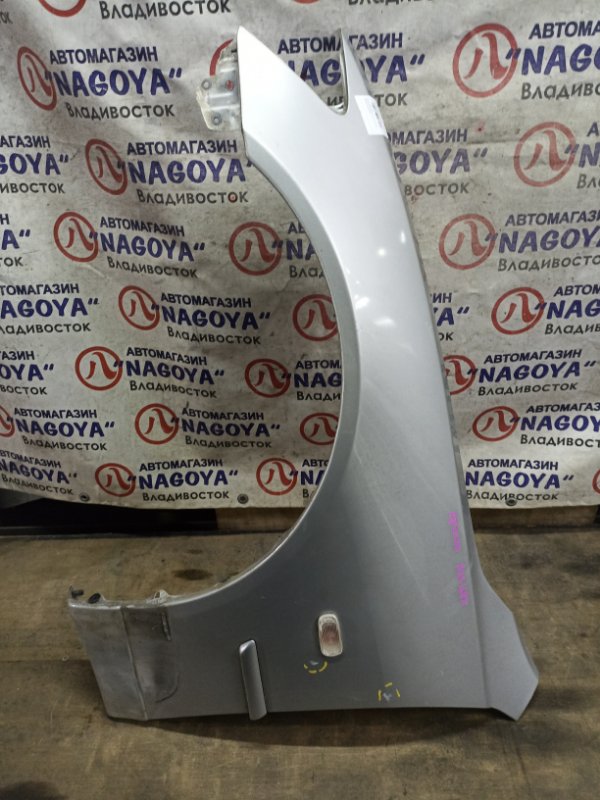 Крыло TOYOTA ALTEZZA GITA JCE15 2JZ-GE переднее левое COLOR 1C0 (б/у)