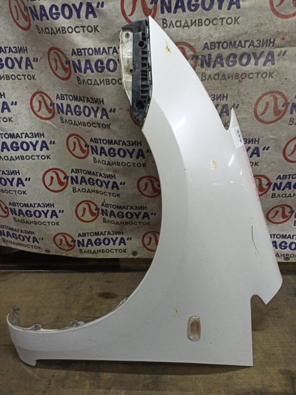 Крыло TOYOTA WISH ZNE10 1ZZ-FE переднее левое COLOR 070 (б/у)