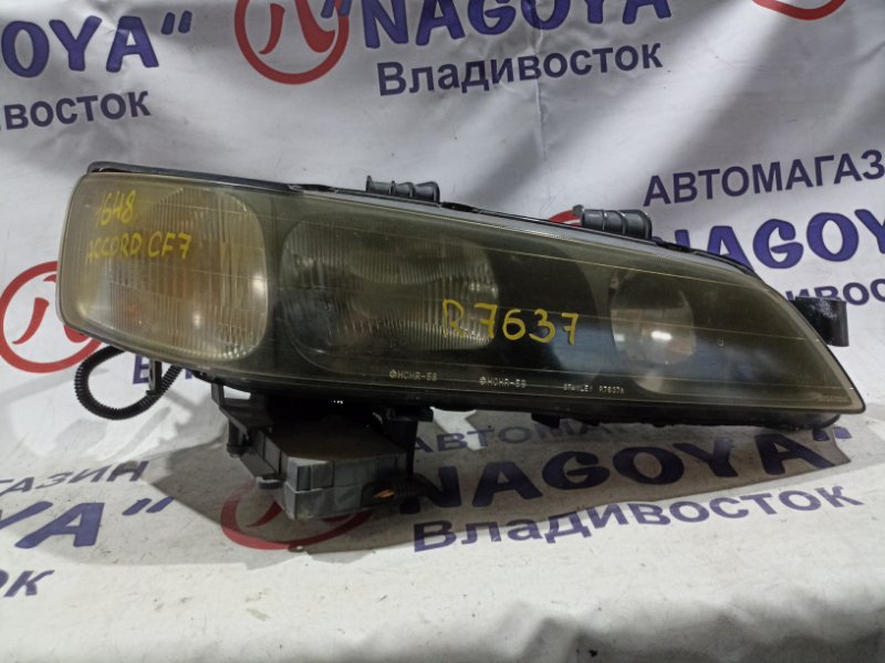 Фара HONDA ACCORD CF7 F23A передняя правая R7637 (б/у)