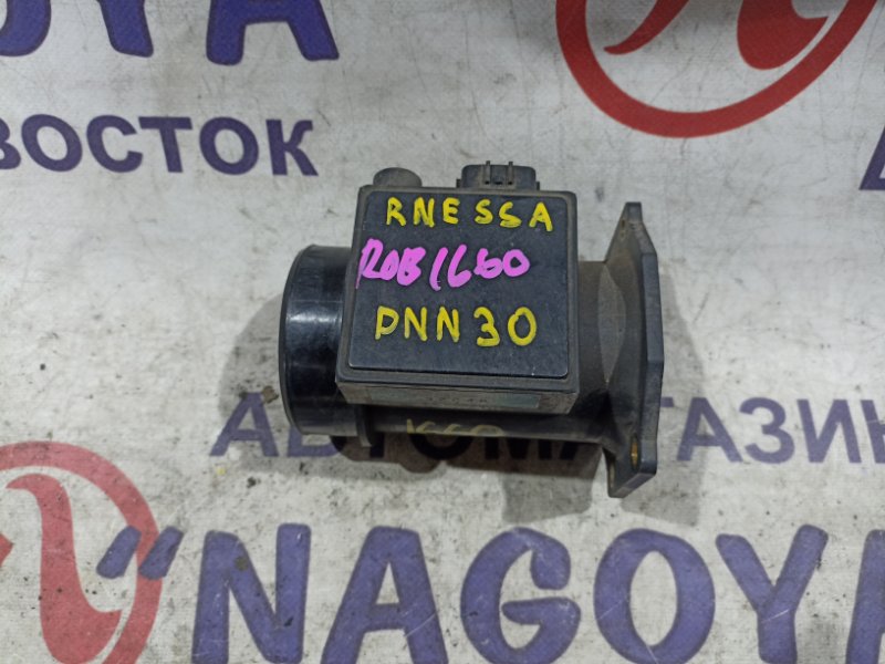 Датчик расхода воздуха NISSAN RNESSA PNN30 KA24DE 22680 70F00 (б/у)
