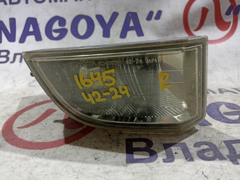Туманка TOYOTA RAV4 ZCA26 1ZZ-FE передняя правая 4224 (б/у)