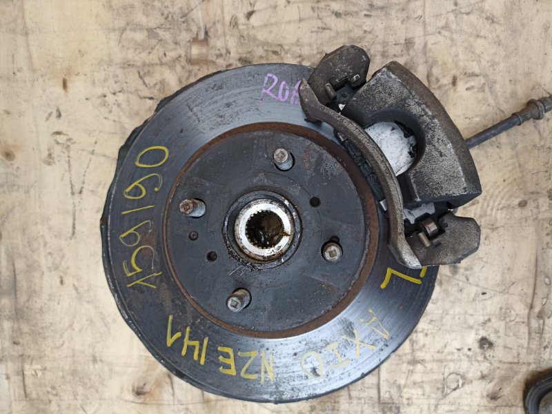 Ступица TOYOTA COROLLA AXIO NZE141 1NZ-FE передняя левая ABS (б/у)