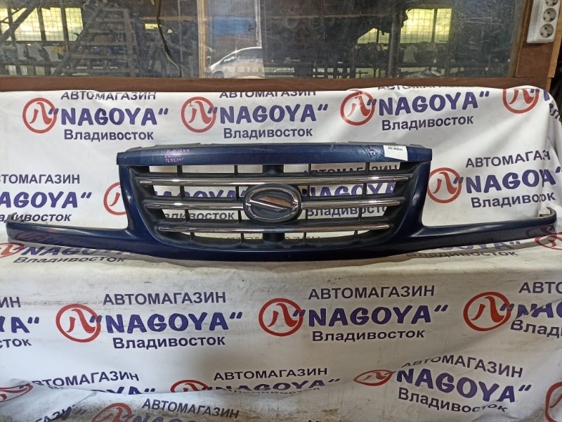 Решетка SUZUKI ESCUDO TL52W J20A передняя 2 MODEL (б/у)