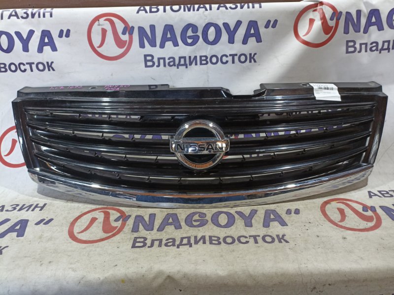 Решетка NISSAN FUGA PNY50 VQ35DE передняя 2 MODEL (б/у)