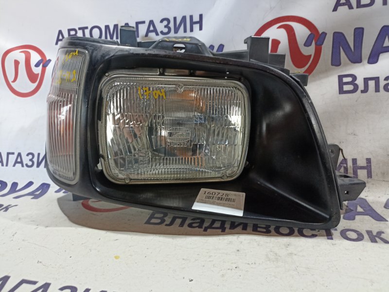 Фара TOYOTA LITE ACE NOAH CR40G 3S-FE передняя правая (б/у)