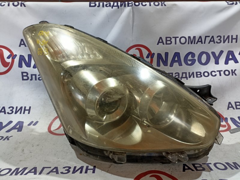 Фара TOYOTA WISH ZNE10 1ZZ-FE передняя правая 6813 (б/у)