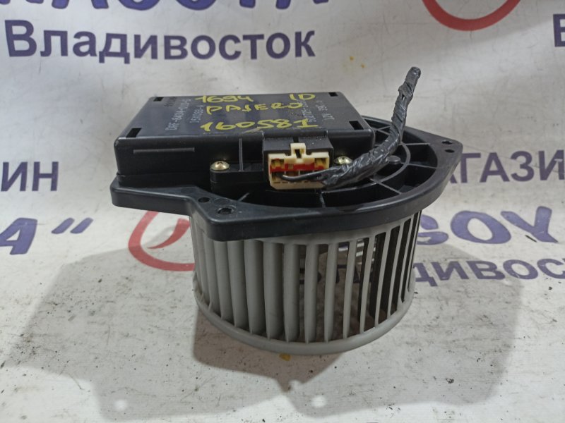 Мотор печки MITSUBISHI PAJERO IO H77W 4G94 (б/у)