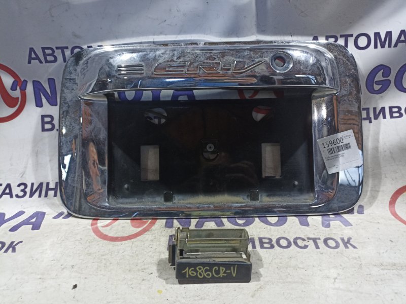 Накладка 5-й двери HONDA CR-V RD1 B20B задняя (б/у)