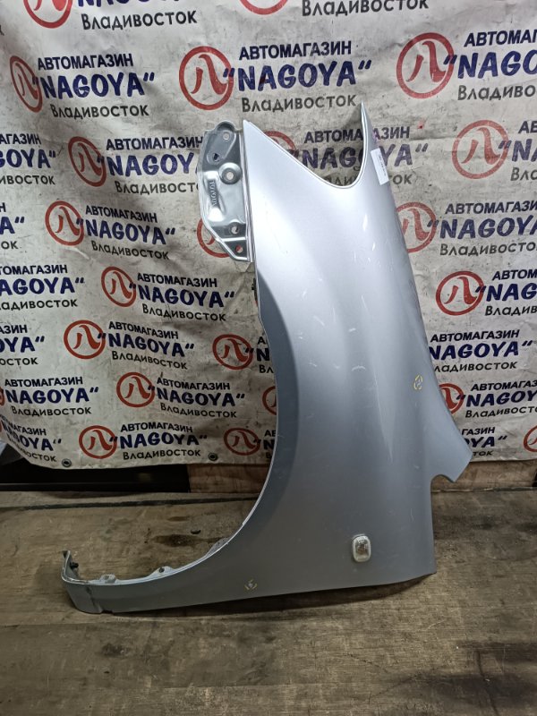 Крыло TOYOTA IPSUM ACM26 2AZ-FE переднее левое COLOR 1D4 (б/у)