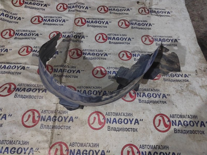 Подкрылок TOYOTA ALTEZZA GITA JCE15 2JZ-GE передний левый (б/у)