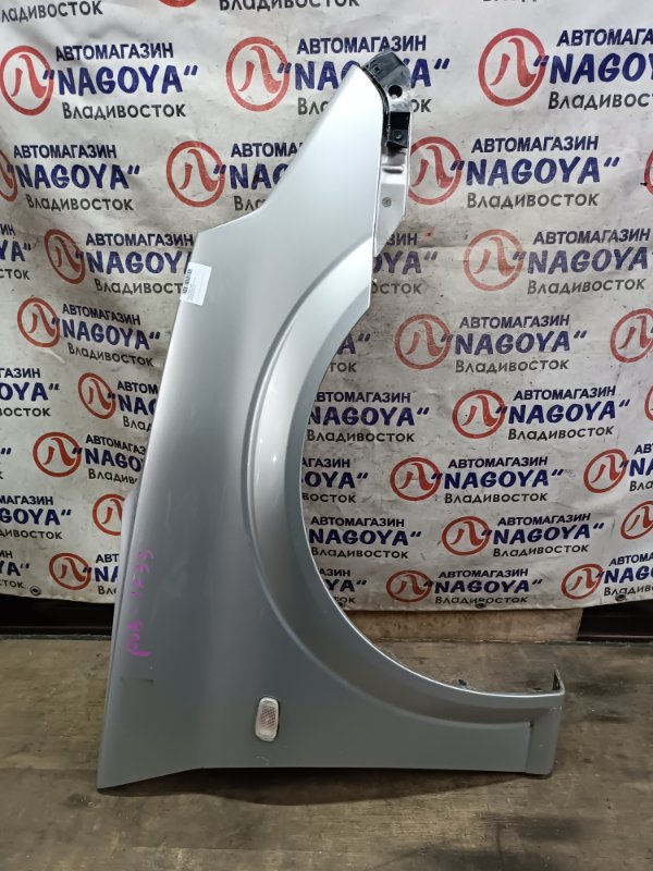 Крыло TOYOTA OPA ZCT10 1ZZ-FE переднее правое COLOR 1C0 (б/у)