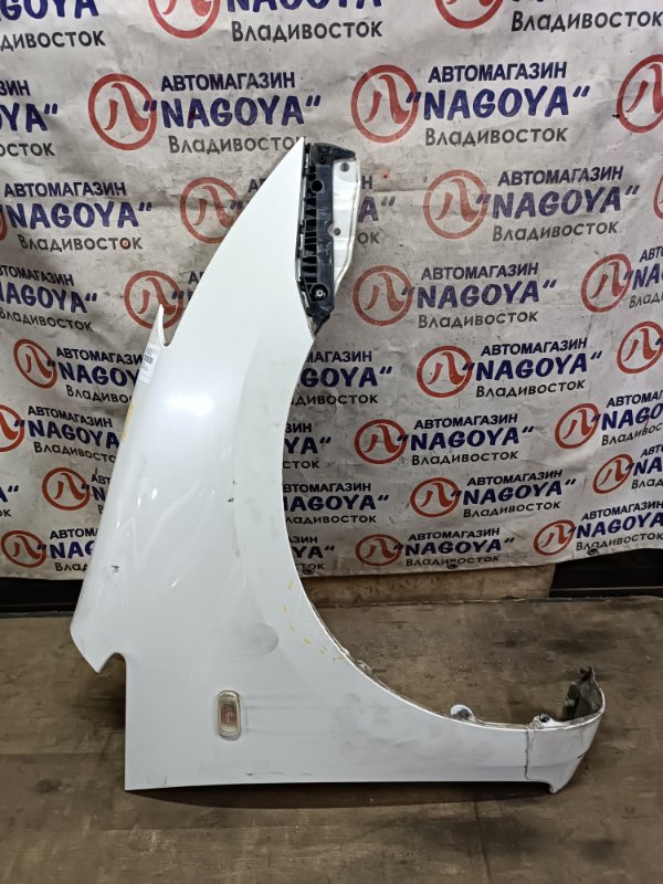 Крыло TOYOTA WISH ZNE10 1ZZ-FE переднее правое COLOR 070 (б/у)