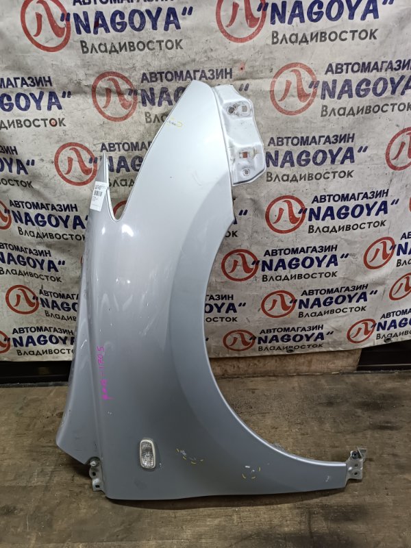 Крыло TOYOTA IST NCP65 1NZ-FE переднее правое COLOR 1E7 (б/у)