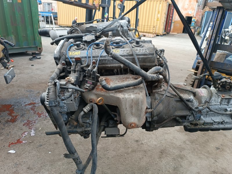 Двигатель TOYOTA TOWN ACE NOAH SR50 3S-FE 8041941 (б/у) Двигатель TOYOTA TOWN ACE NOAH SR50 3S-FE 8041941 (б/у)