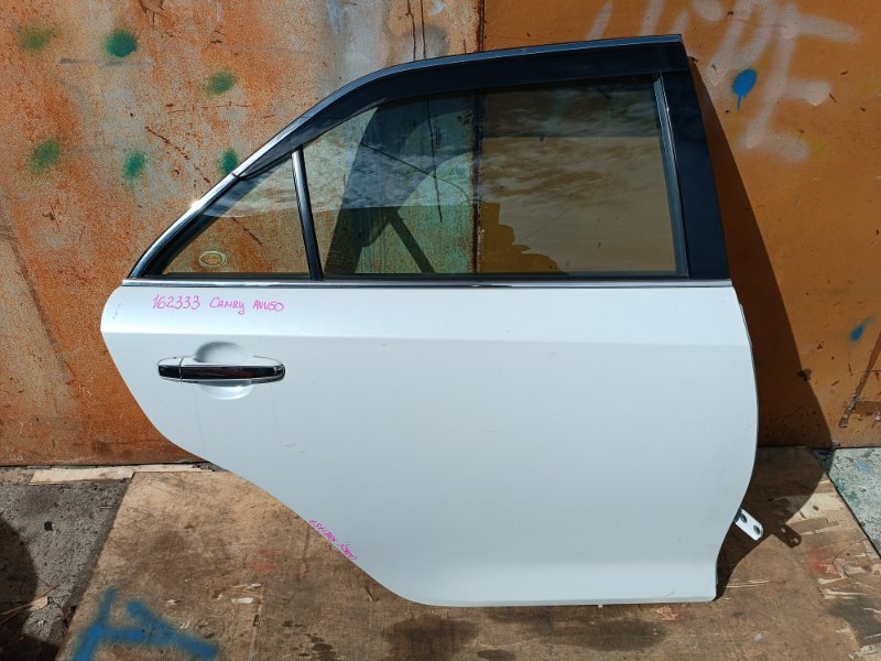 Дверь TOYOTA CAMRY AVV50 2AR-FXE задняя правая COLOR 070 (б/у)