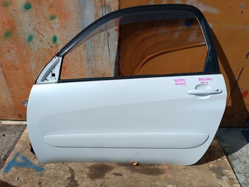Дверь TOYOTA RAV4 ZCA25 1ZZ-FE передняя левая COLOR 064 (б/у)