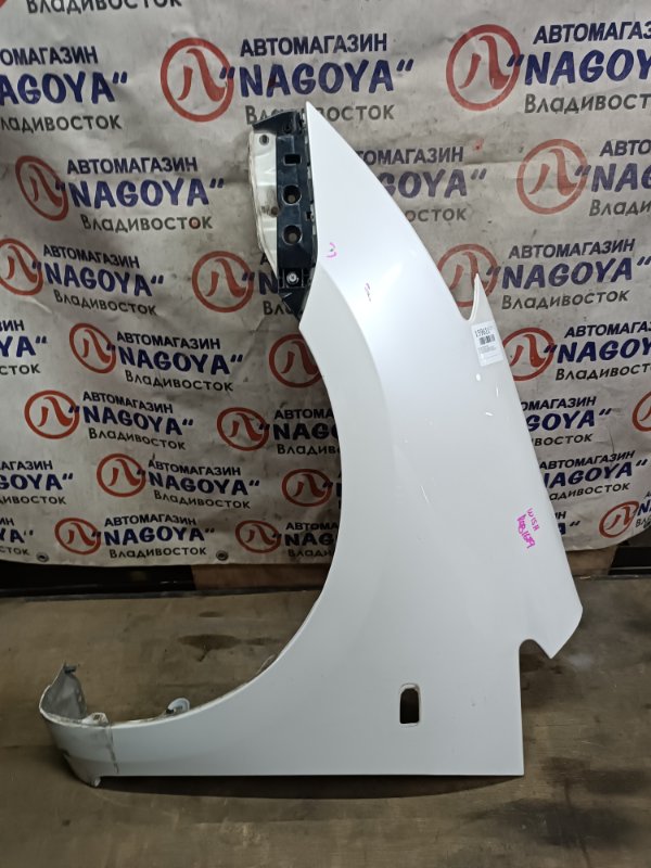 Крыло TOYOTA WISH ZNE10 1ZZ-FE переднее левое COLOR 070 (б/у)