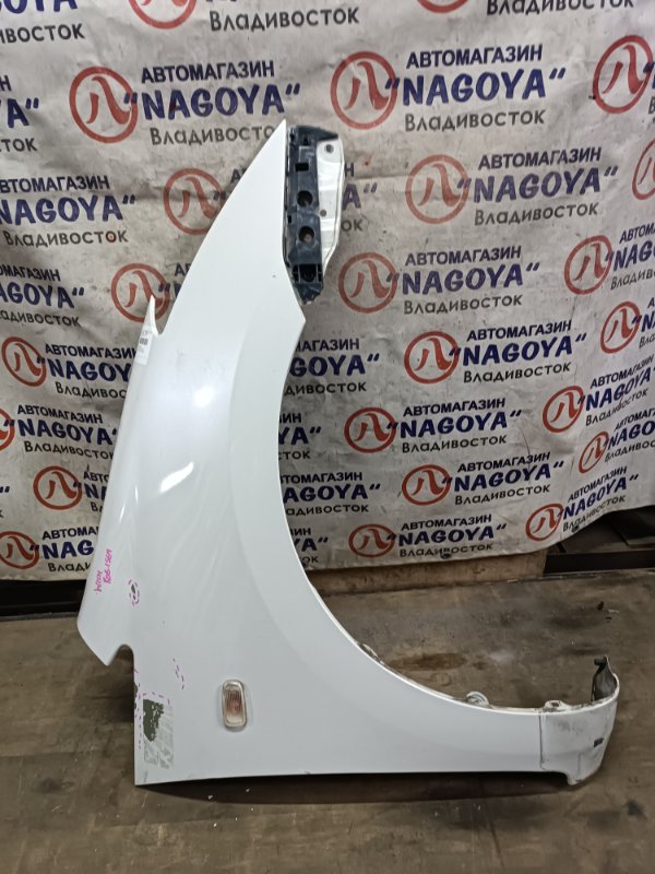 Крыло TOYOTA WISH ZNE10 1ZZ-FE переднее правое COLOR 070 (б/у)
