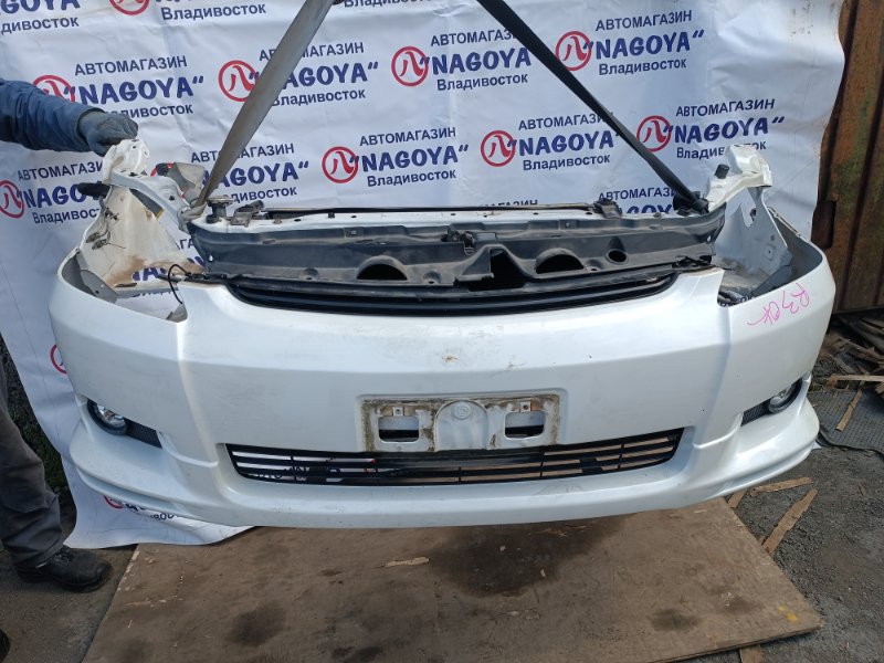 Nose cut TOYOTA WISH ZNE10 1ZZ-FE передний 68-2 (б/у)