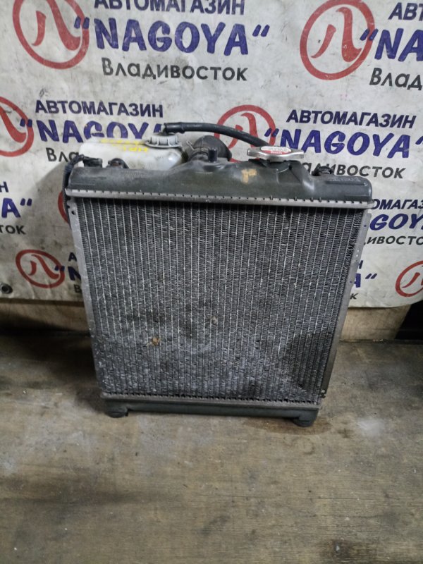 Радиатор основной HONDA HR-V GH4 D16A A\T (б/у) Радиатор основной HONDA HR-V GH4 D16A A\T (б/у)