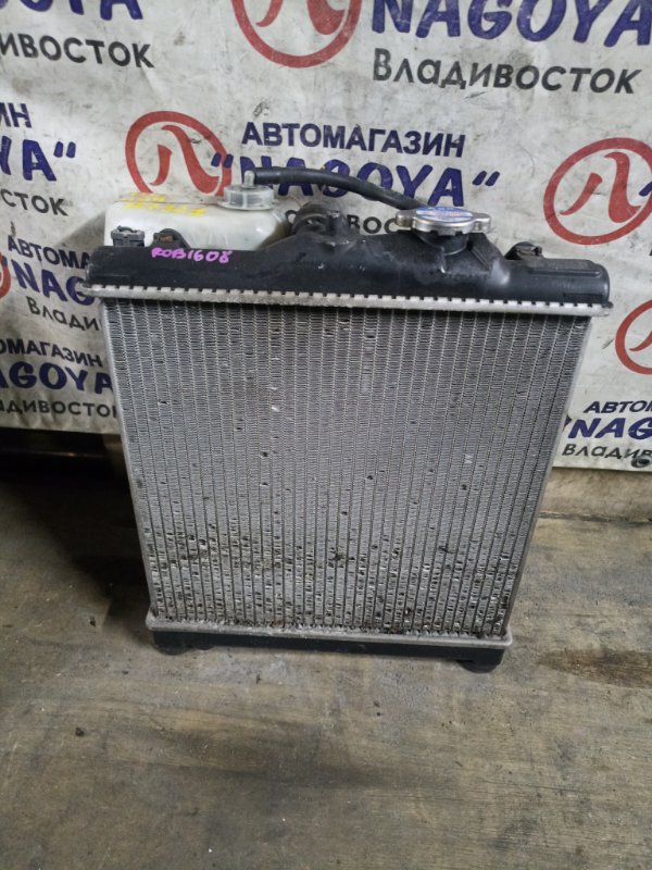 Радиатор основной HONDA HR-V GH4 D16A A\T (б/у) Радиатор основной HONDA HR-V GH4 D16A A\T (б/у)