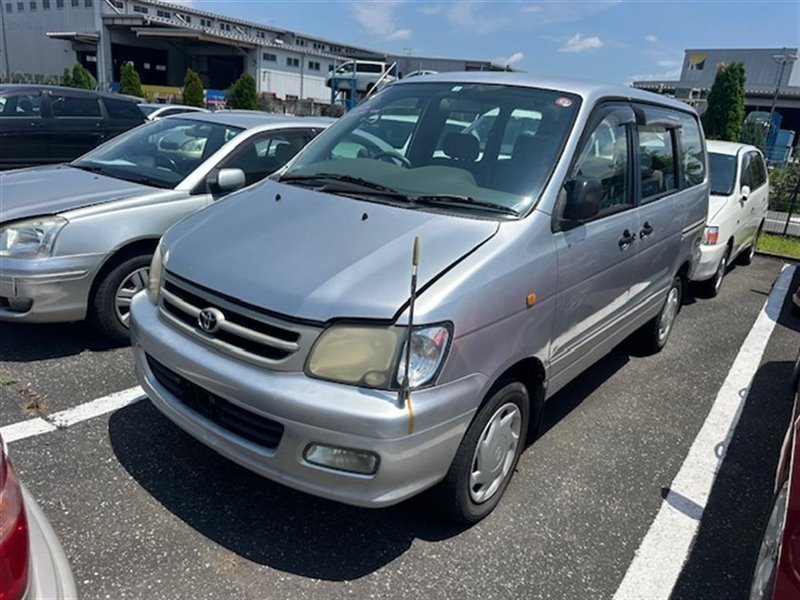 Подкрылок TOYOTA TOWN ACE NOAH SR50 3S-FE передний левый (б/у)