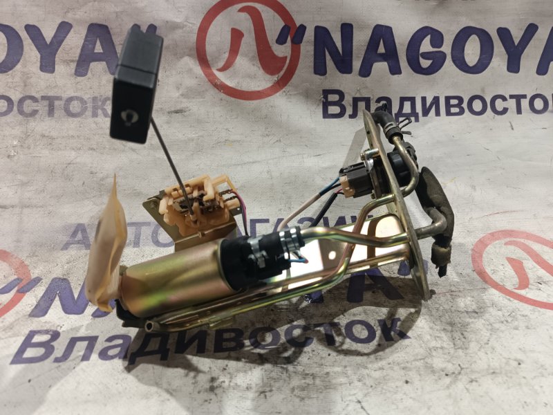 Бензонасос TOYOTA NADIA SXN15 3S-FE (б/у) Бензонасос TOYOTA NADIA SXN15 3S-FE (б/у)