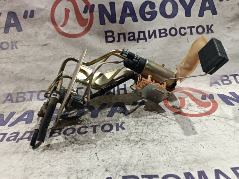 Бензонасос TOYOTA NADIA SXN10 3S-FE (б/у) Бензонасос TOYOTA NADIA SXN10 3S-FE (б/у)