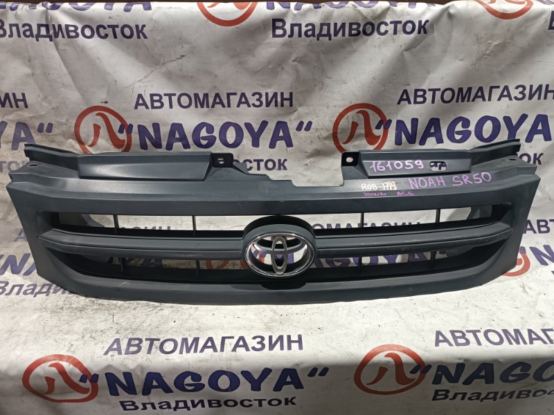 Решетка TOYOTA TOWN ACE NOAH SR40 3S-FE передняя 2 MODEL (б/у)