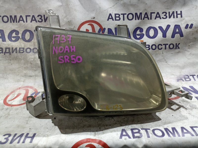 Фара TOYOTA TOWN ACE NOAH CR40G 3S-FE передняя правая 28123 (б/у)